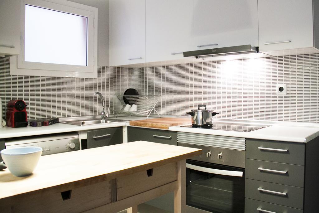 Idyllic Apartment With Terrace Барселона Екстер'єр фото