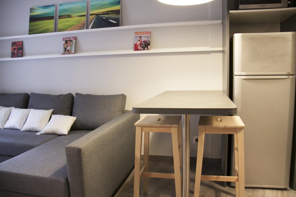 Idyllic Apartment With Terrace Барселона Екстер'єр фото