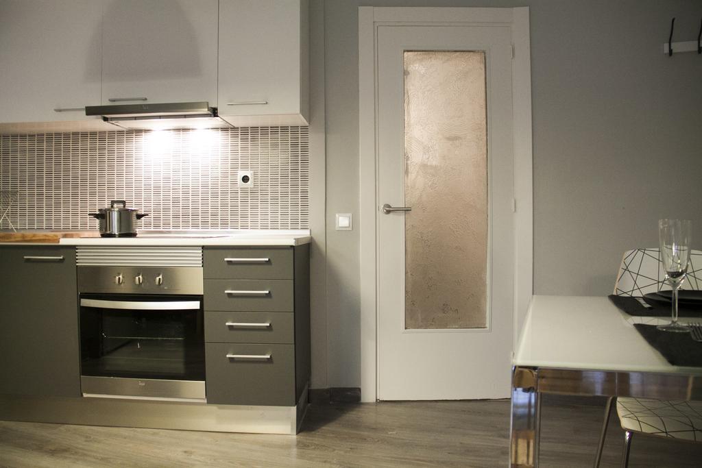 Idyllic Apartment With Terrace Барселона Екстер'єр фото